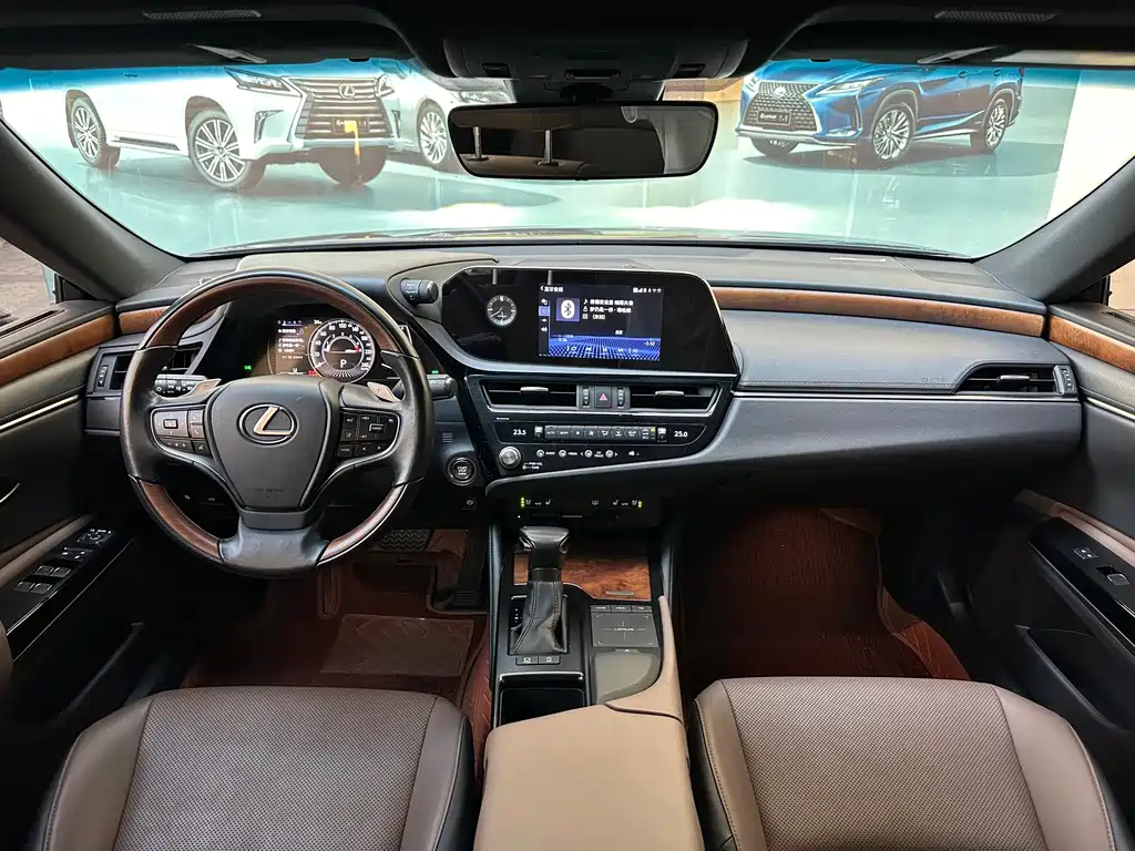 Lexus ES — миниатюра 20