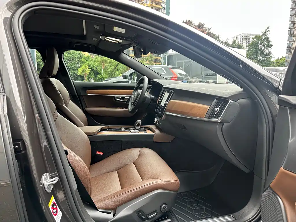 Volvo S90 — миниатюра 19