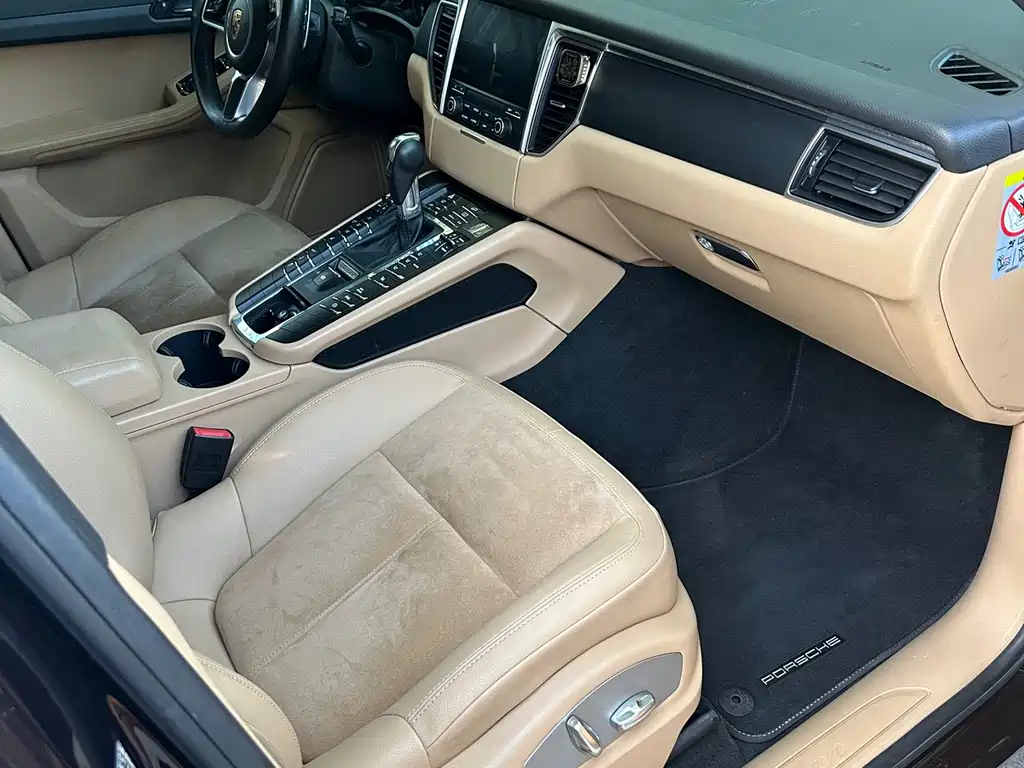 Porsche Macan — миниатюра 11
