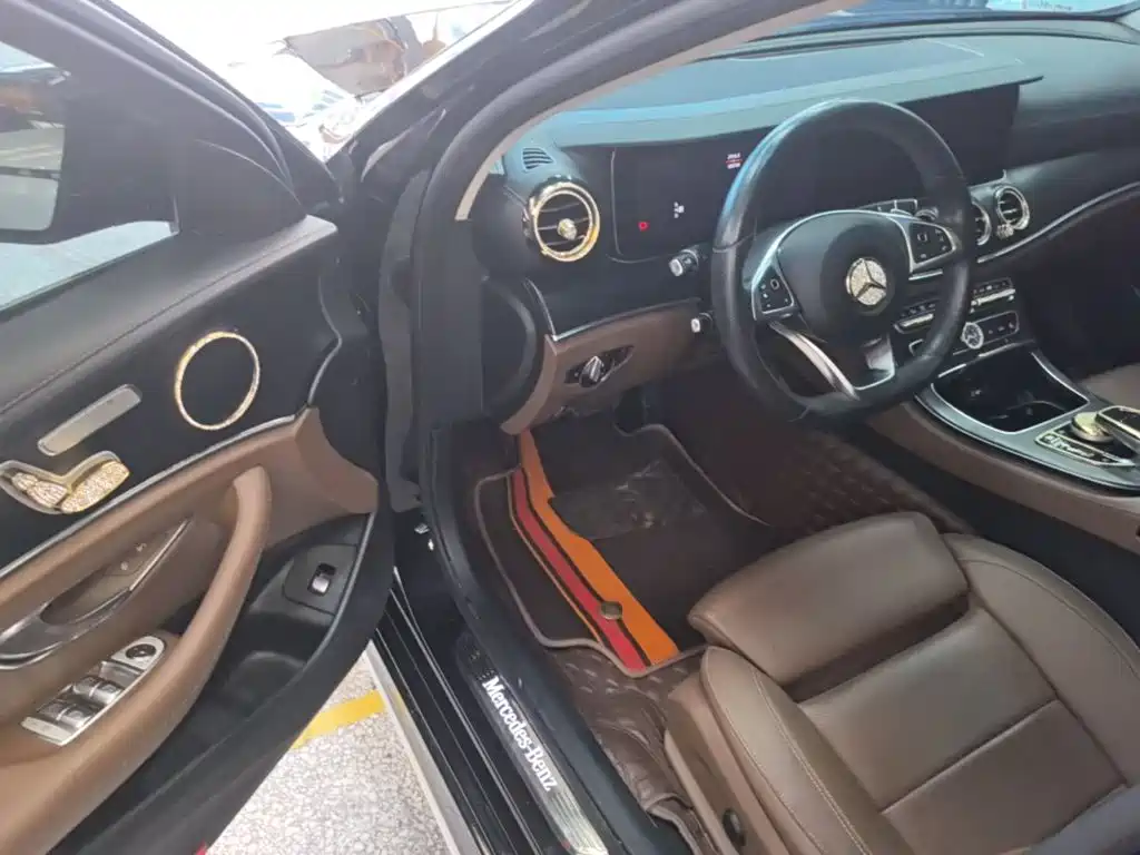Mercedes-Benz E-Class — миниатюра 16