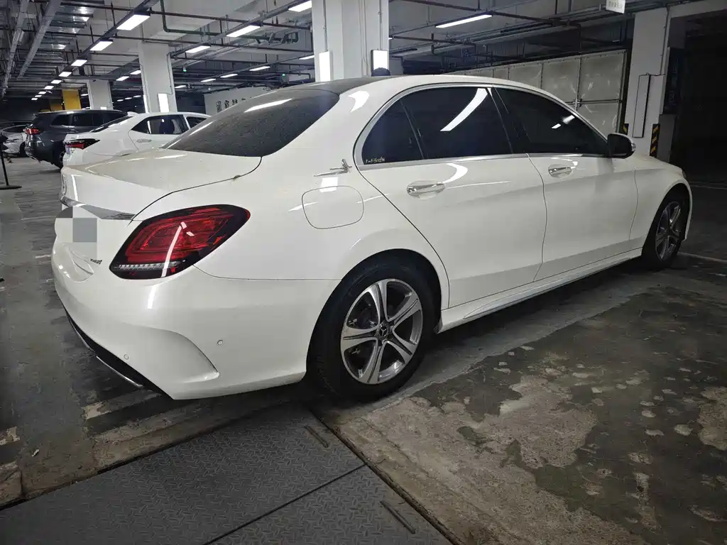 Mercedes-Benz C-Class — миниатюра 2