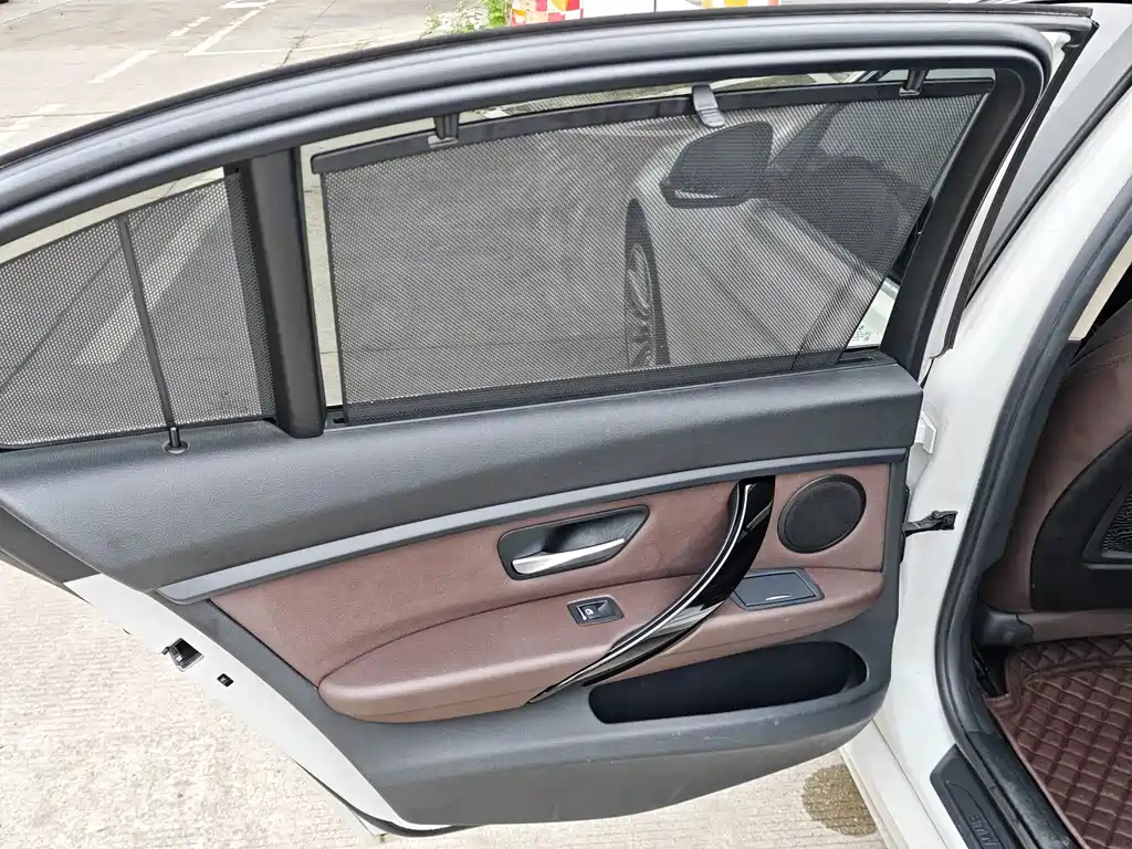 BMW 3 Series — миниатюра 15