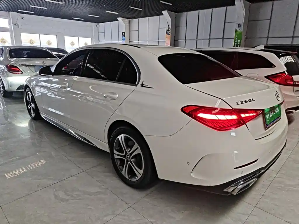 Mercedes-Benz C-Class — миниатюра 5