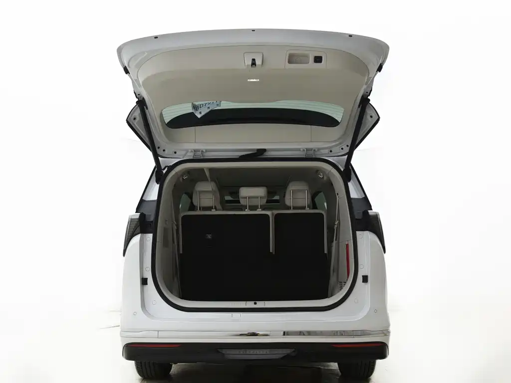 Buick GL8 Hybrid — миниатюра 4