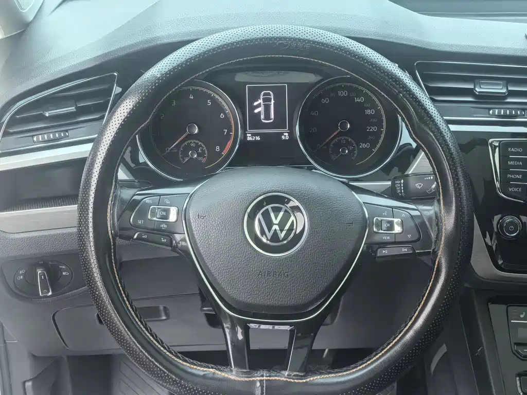 Volkswagen Touran — миниатюра 10