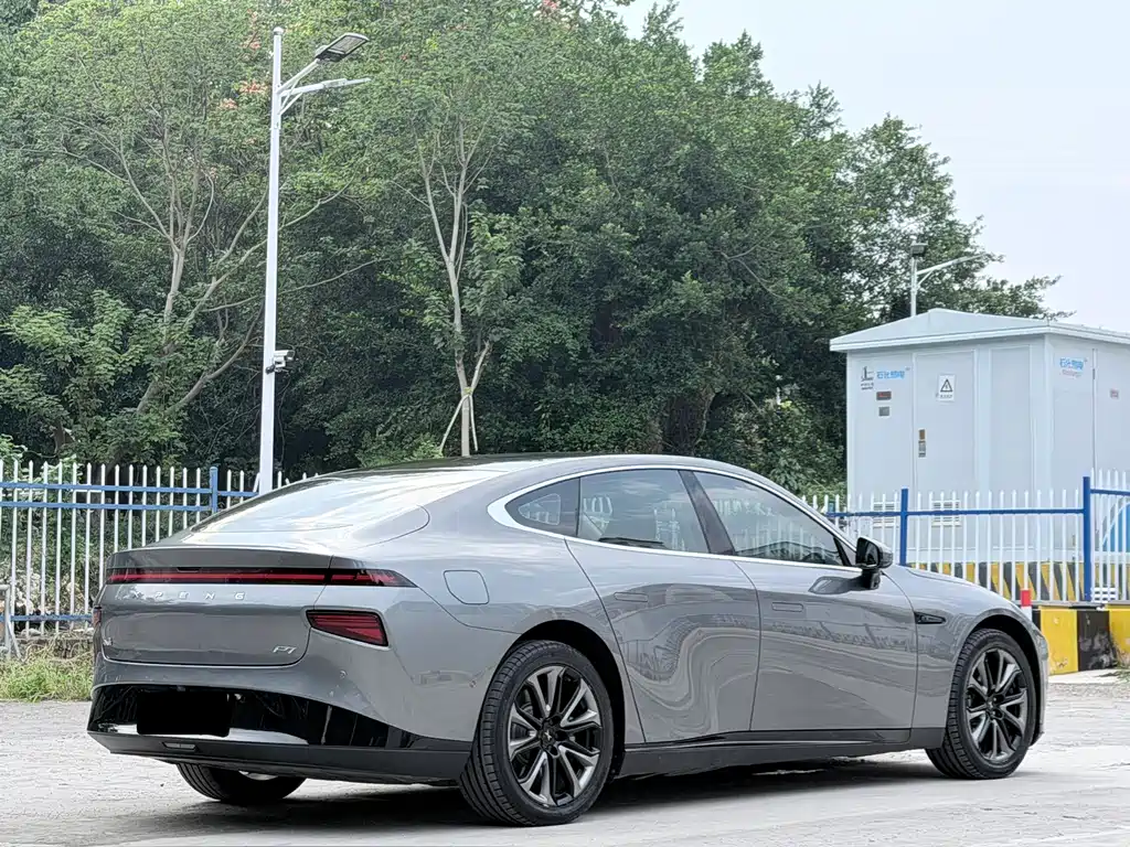 XPeng P7 — миниатюра 14