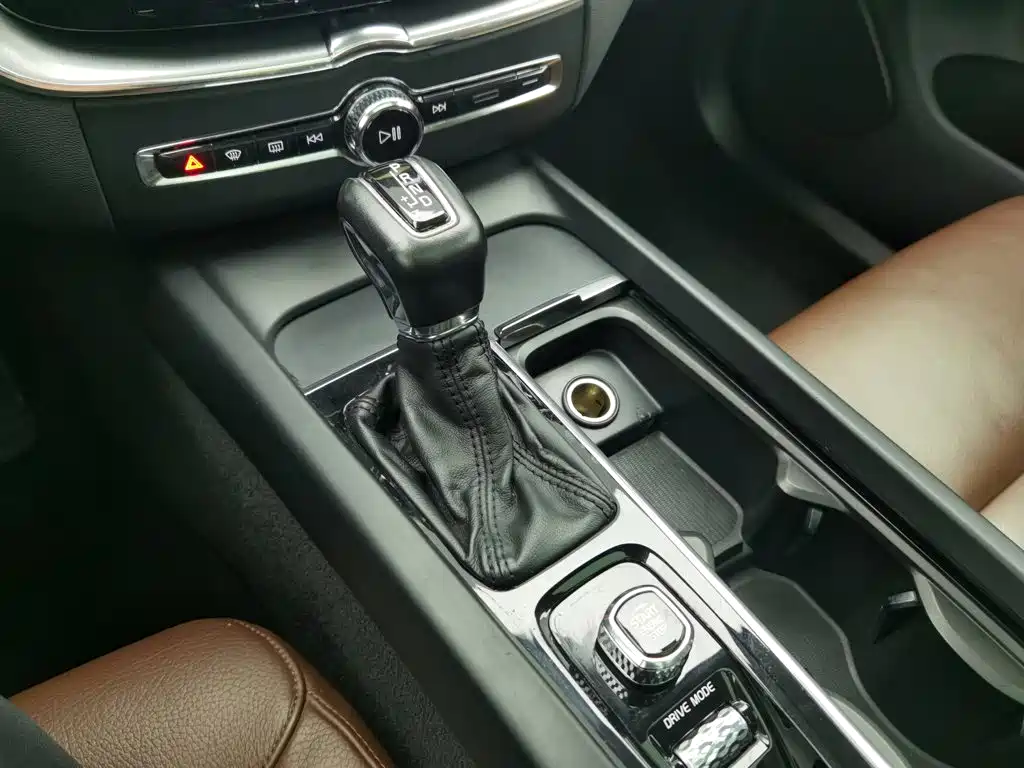 Volvo XC60 — миниатюра 13