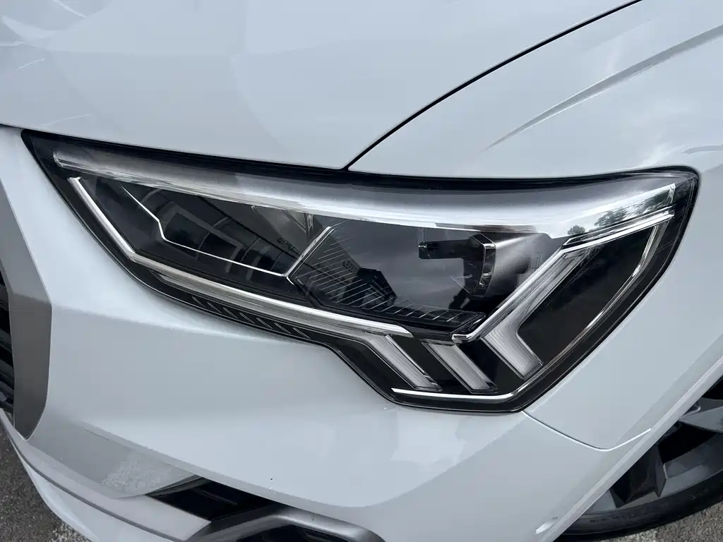 Audi Q3 — миниатюра 11