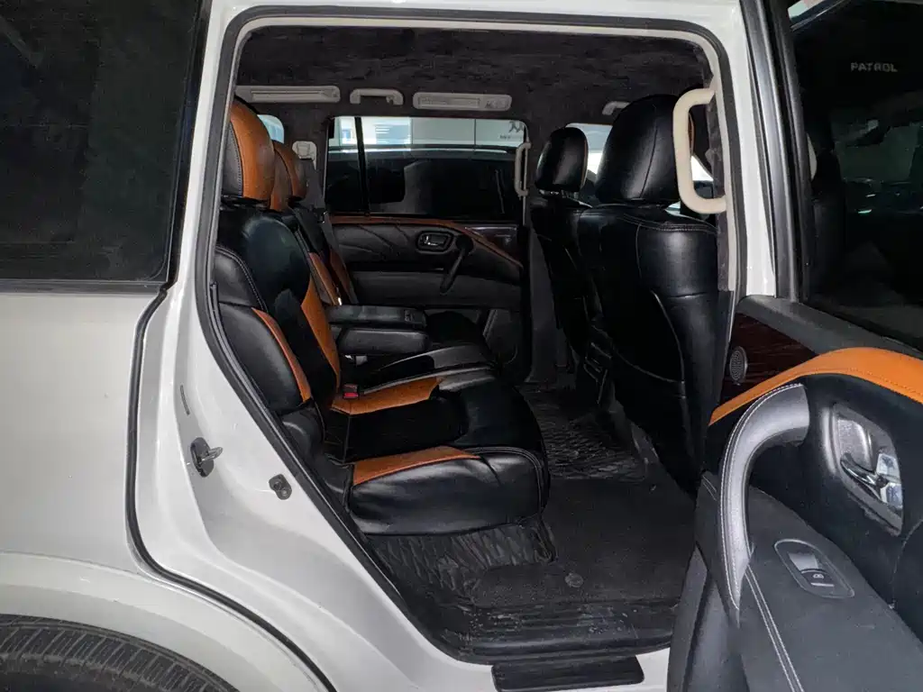 Nissan Patrol — миниатюра 7