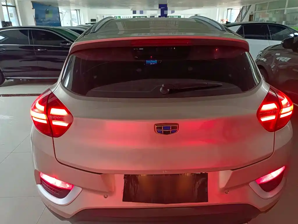 Geely Emgrand GS — миниатюра 6