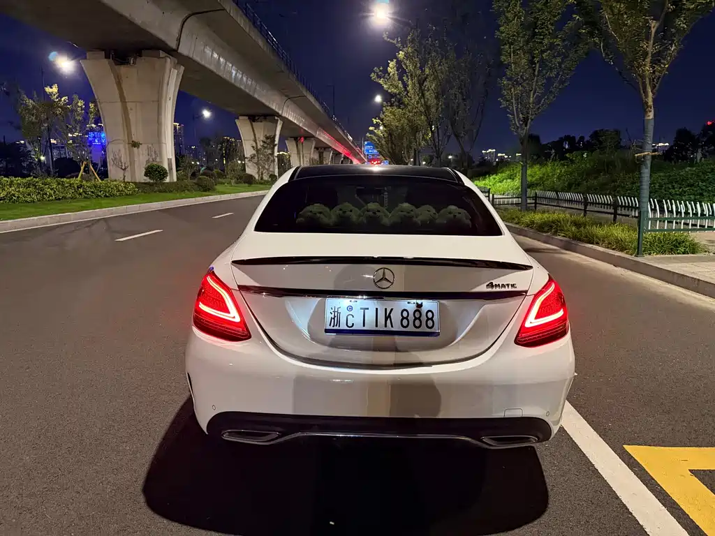 Mercedes-Benz C-Class — миниатюра 9