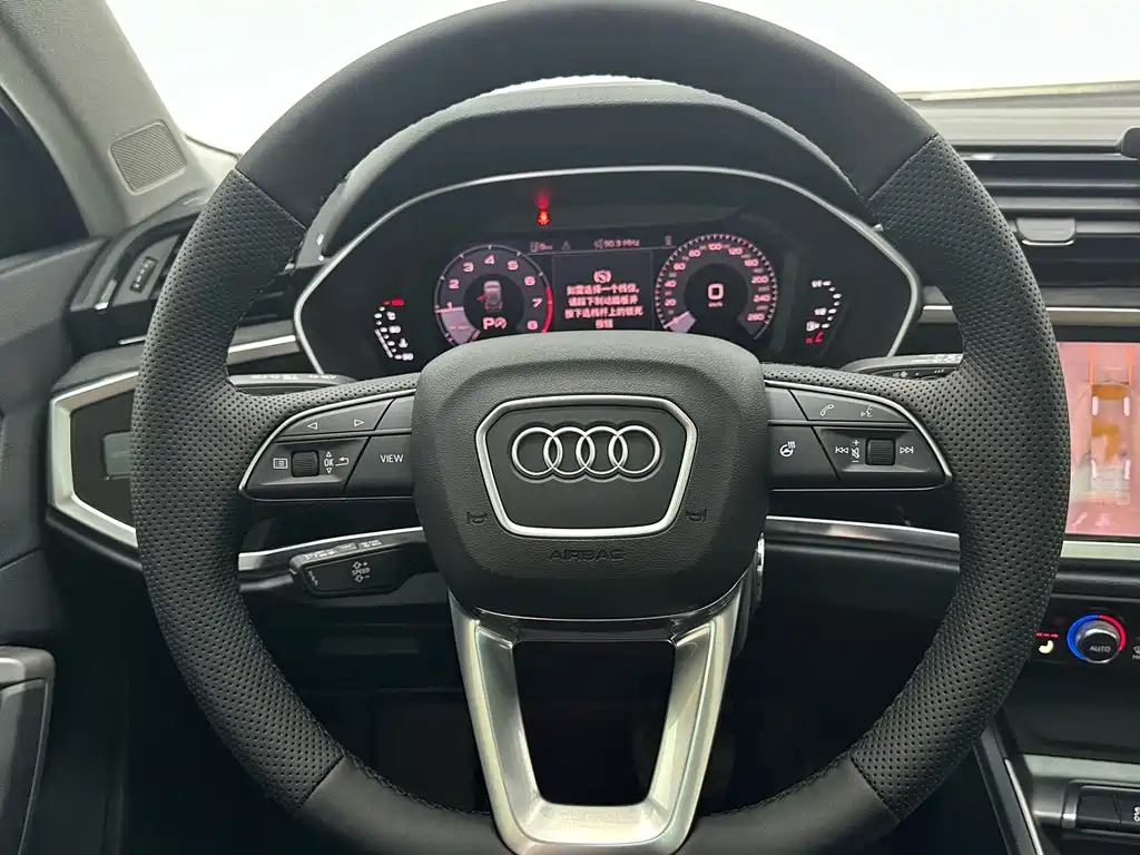 Audi Q3 — миниатюра 11
