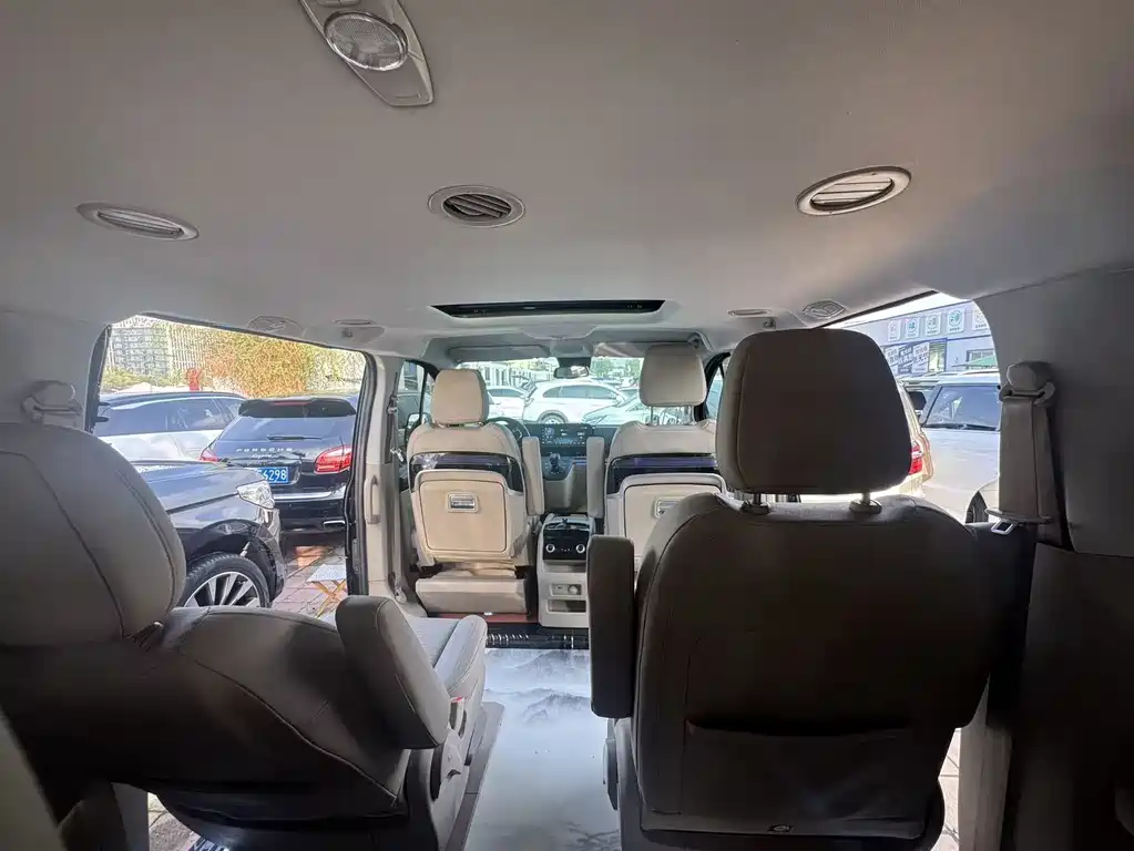 Ford Tourneo — миниатюра 8