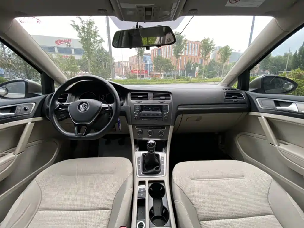Volkswagen Golf — миниатюра 25