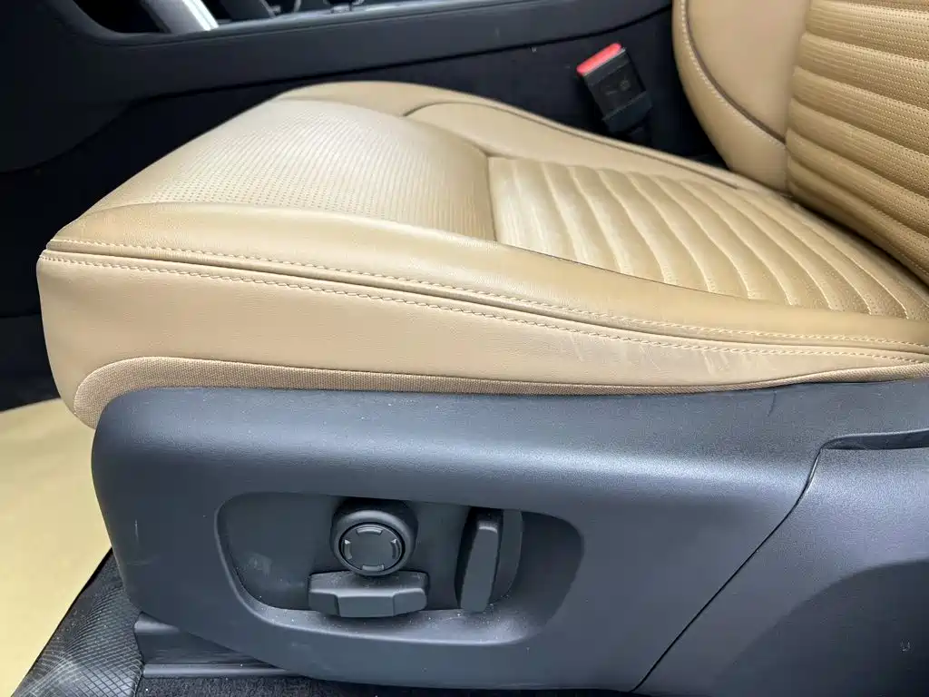 Land Rover Discovery Sport — миниатюра 16