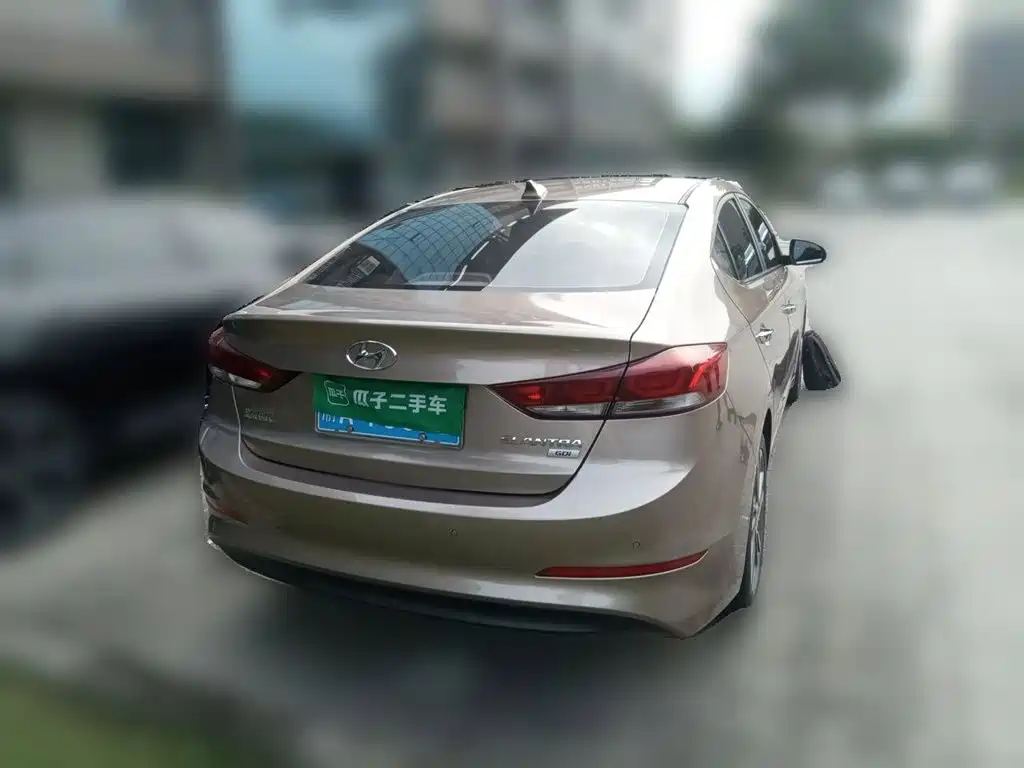Hyundai Elantra — миниатюра 4
