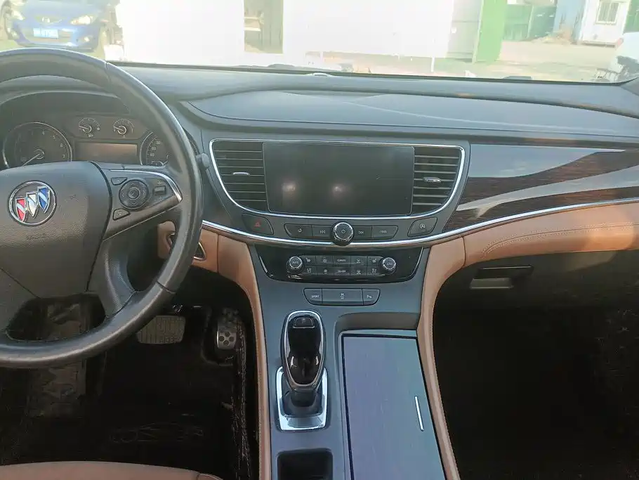 Buick LaCrosse — миниатюра 12