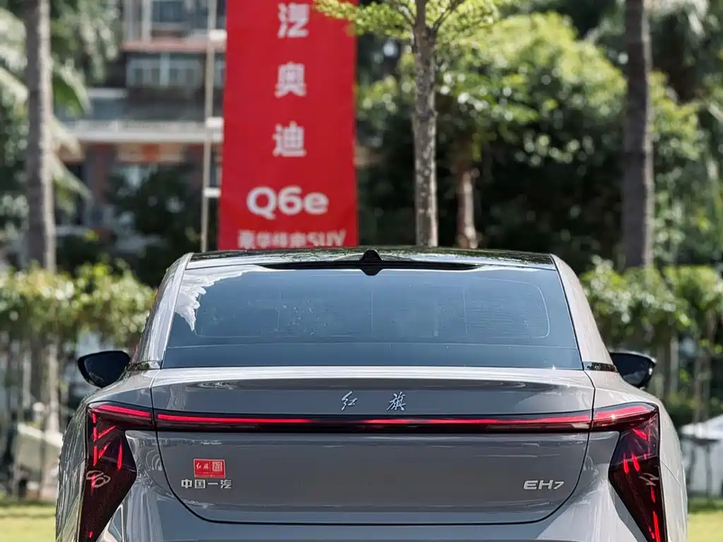 Hongqi Hongqi EH7 — миниатюра 8