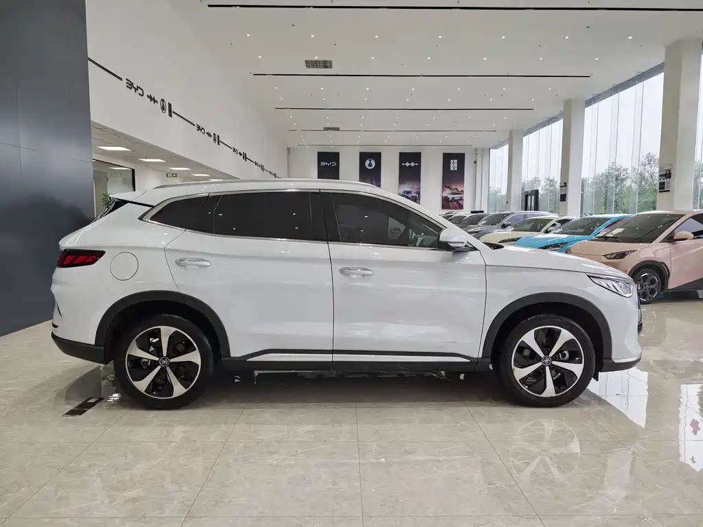BYD PLUS New Energy — миниатюра 4