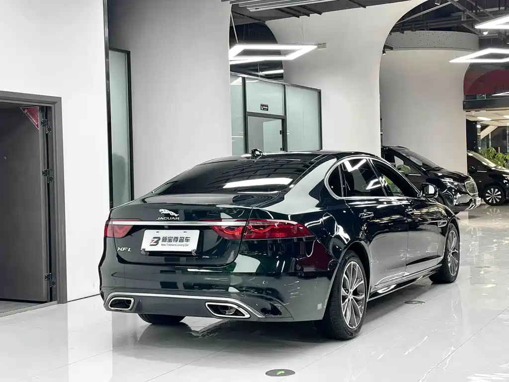 Jaguar XFL — миниатюра 12