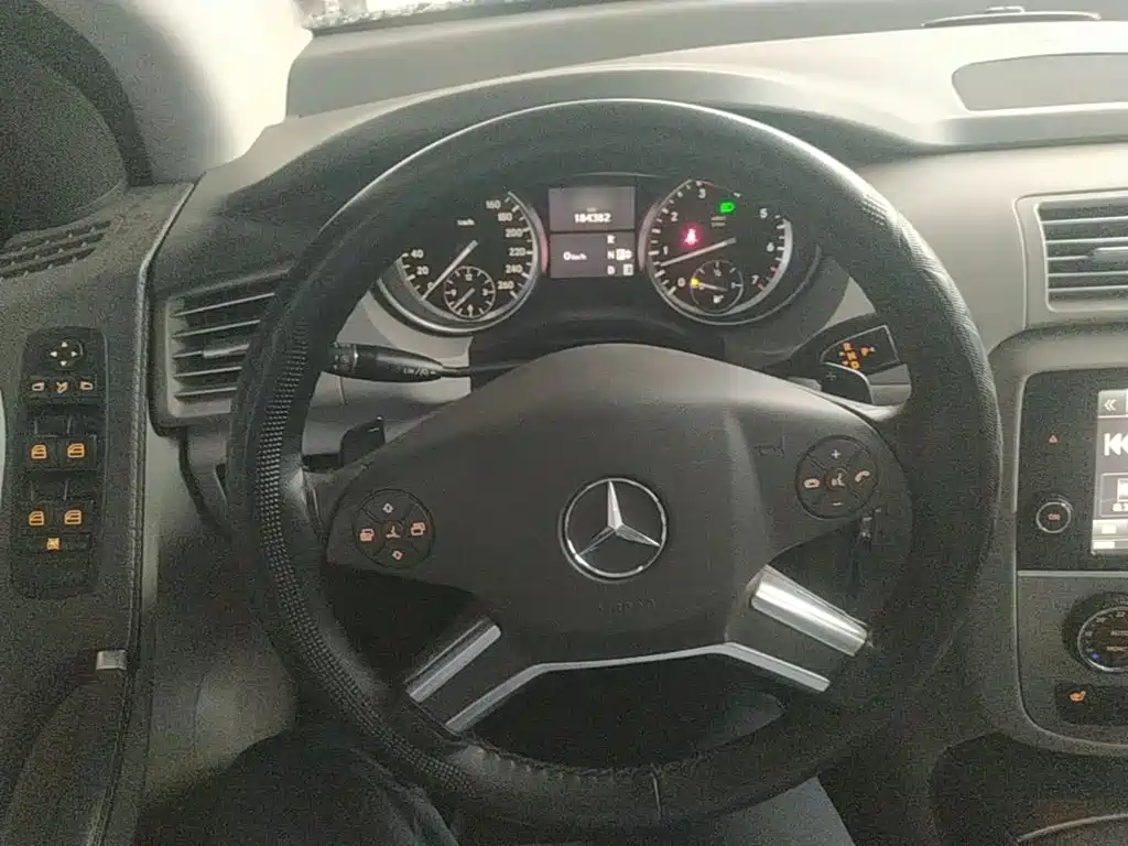Mercedes-Benz R-Class — миниатюра 11
