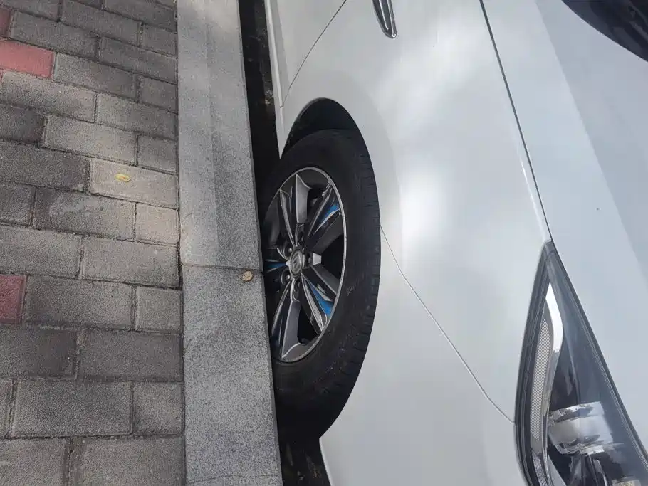 Changan Eado — миниатюра 6