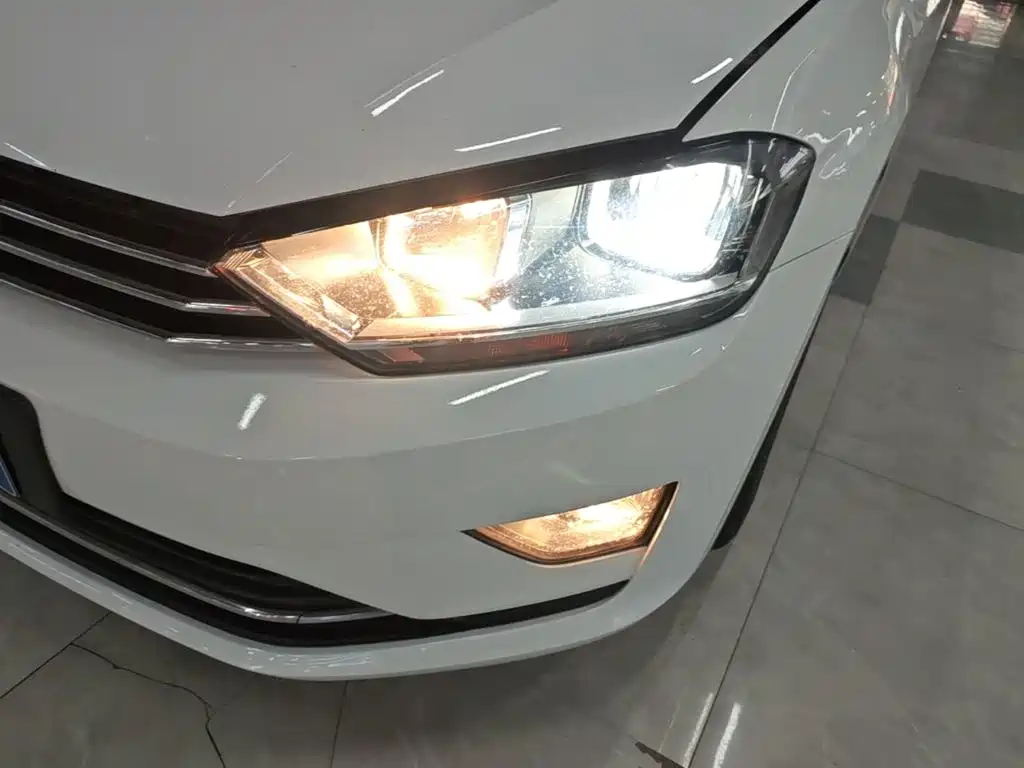 Volkswagen Golf Sportsvan — миниатюра 24