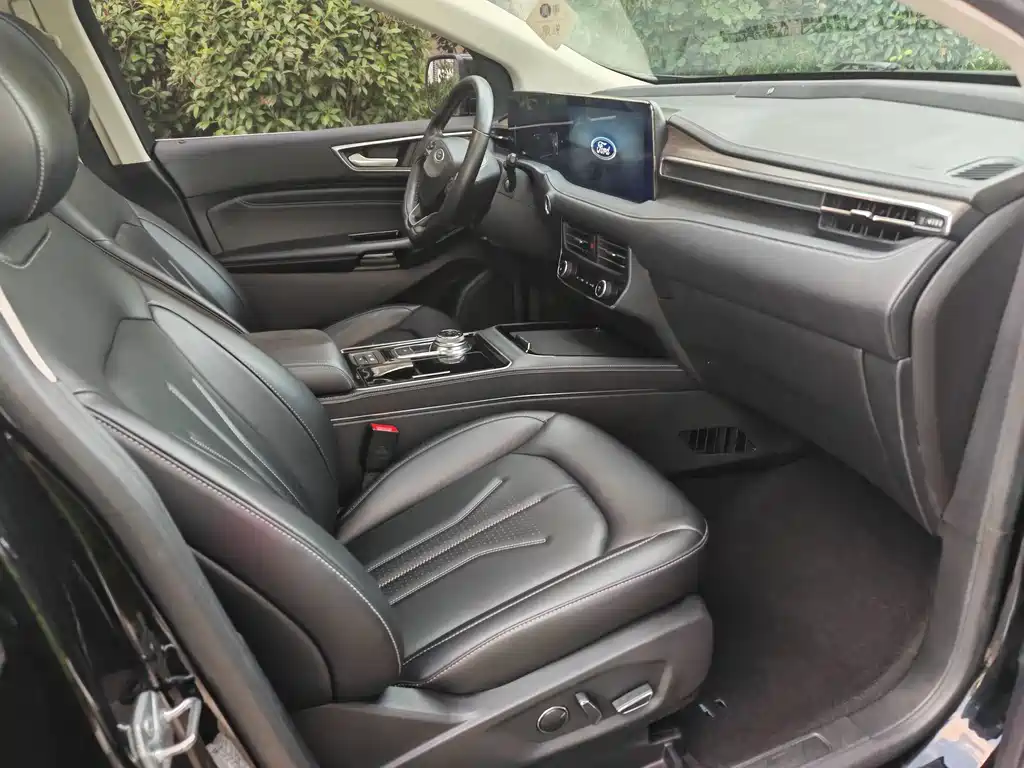 Ford Edge — миниатюра 12