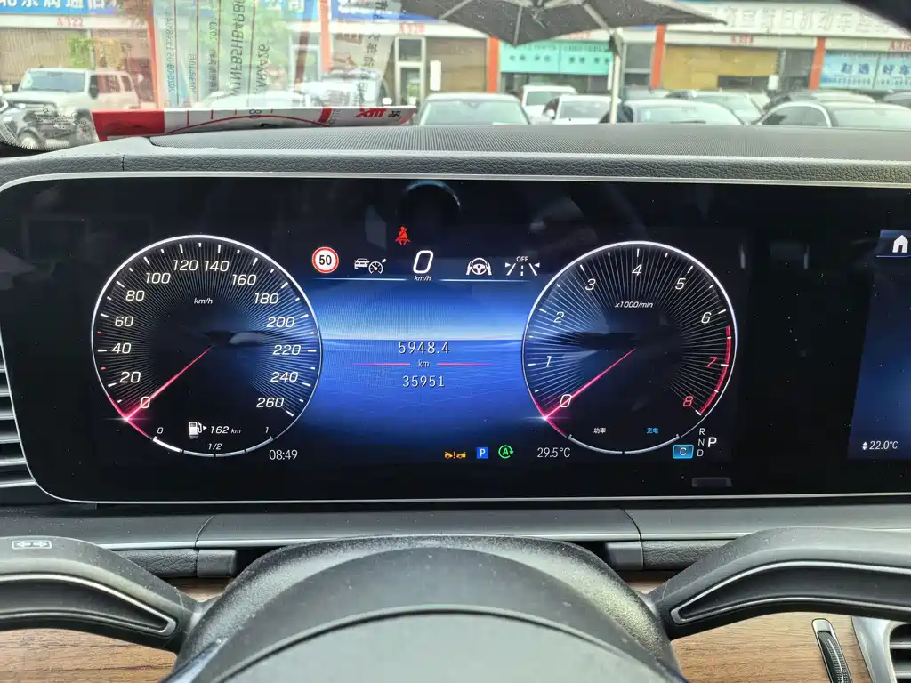 Mercedes-Benz GLE (Import) — миниатюра 13