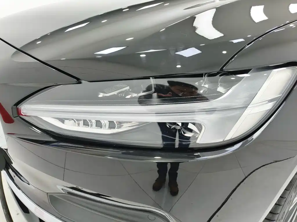 Volvo S90 — миниатюра 7