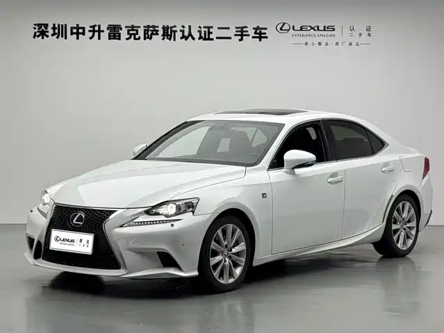 Lexus IS 2015 200t F SPORT — фото 1