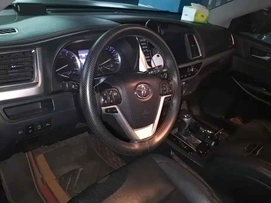 Toyota Highlander — миниатюра 12