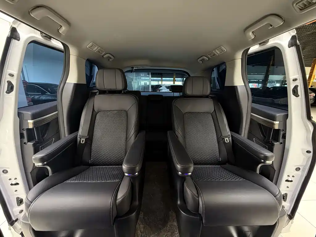 GAC Motor Trumpchi M8 — миниатюра 5