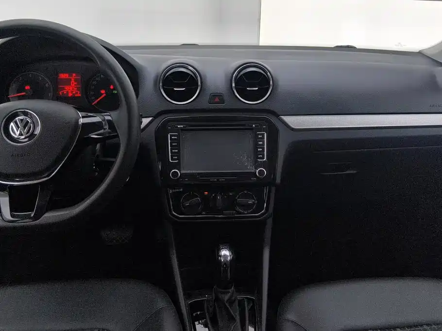 Volkswagen Jetta — миниатюра 12