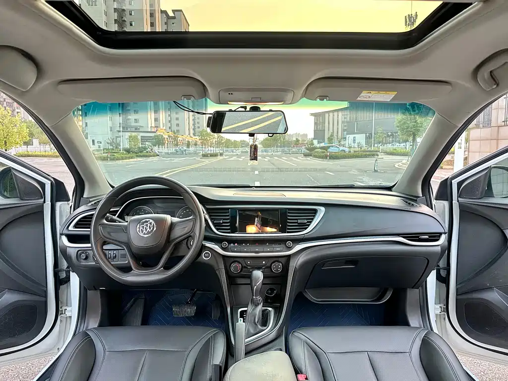 Buick Excelle — миниатюра 9