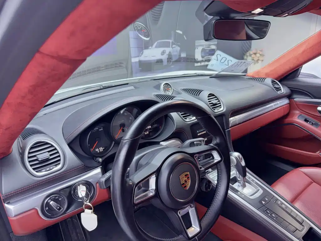 Porsche 718 - фото 8
