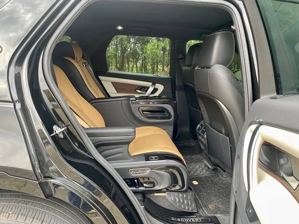 Land Rover Discovery Sport - фото 8