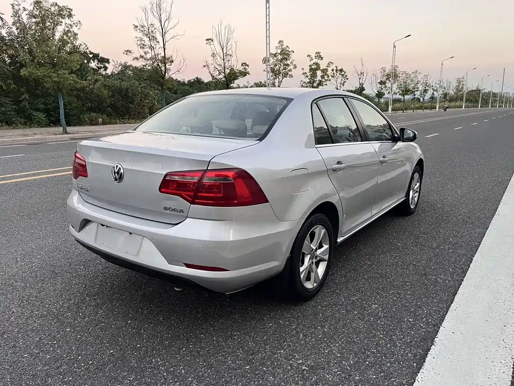 Volkswagen Bora — миниатюра 9