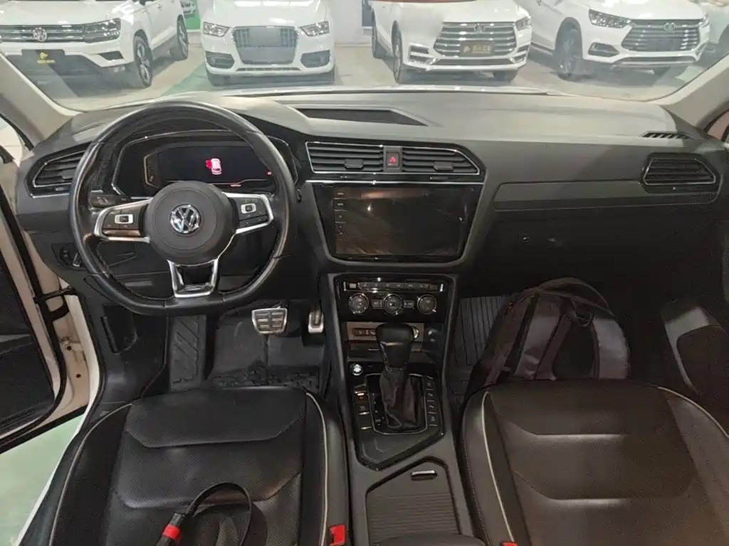 Volkswagen Tiguan L — миниатюра 10