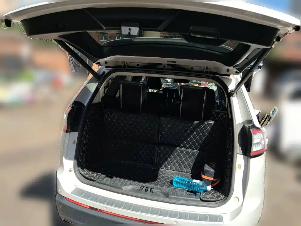Ford Edge — миниатюра 20