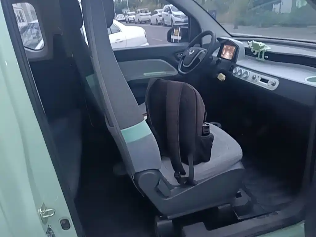 Wuling MINIEV — миниатюра 25