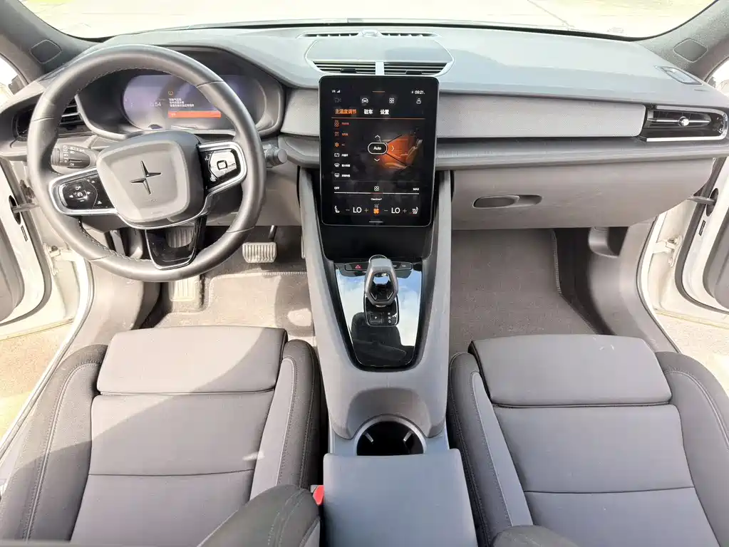 Polestar Polestar 2 — миниатюра 7