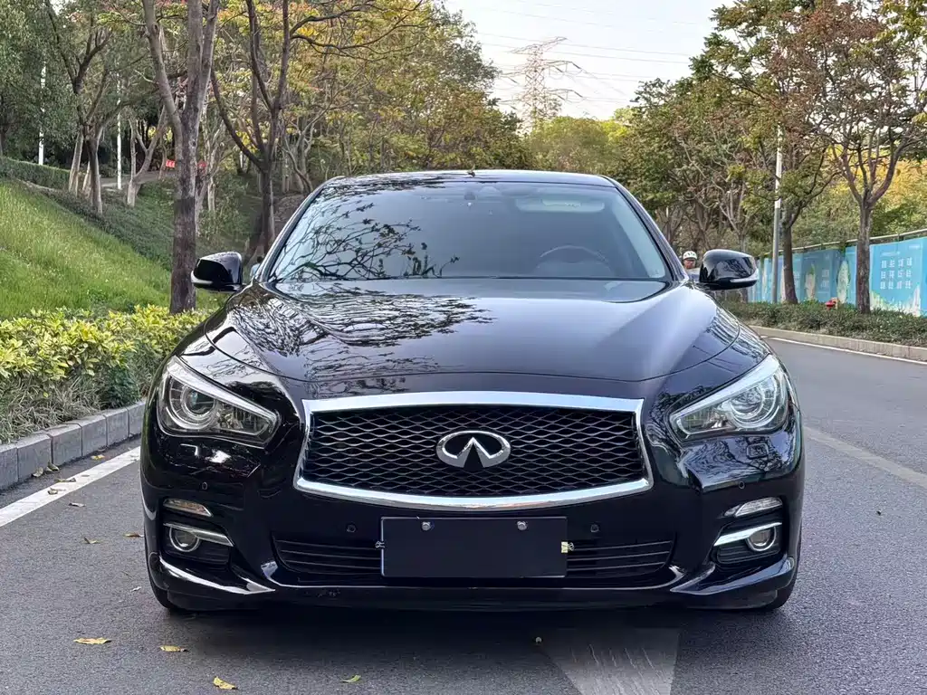 INFINITI Q50