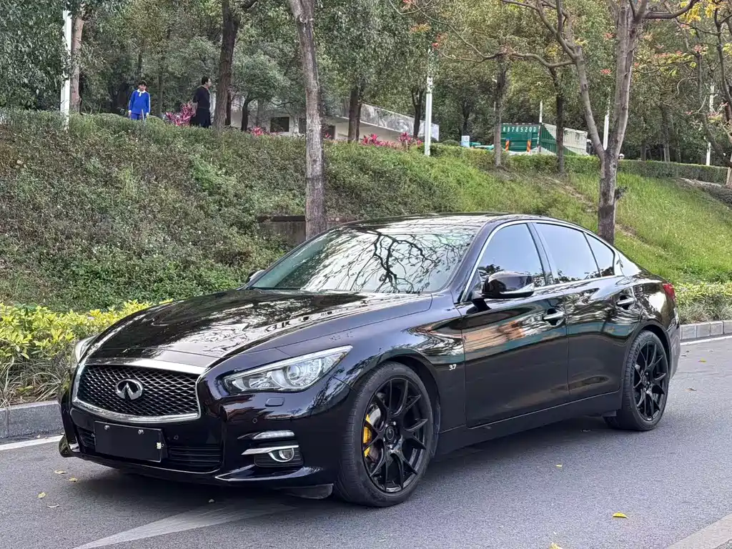 INFINITI Q50