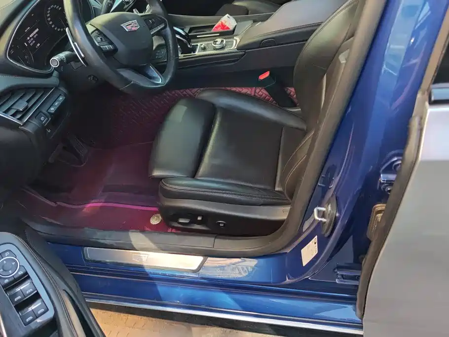 Cadillac CT5 — миниатюра 8