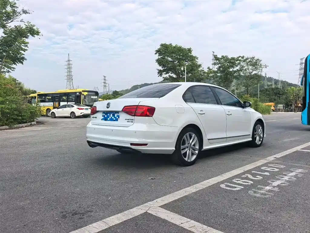 Volkswagen Sagitar 2018 280TSI DSG