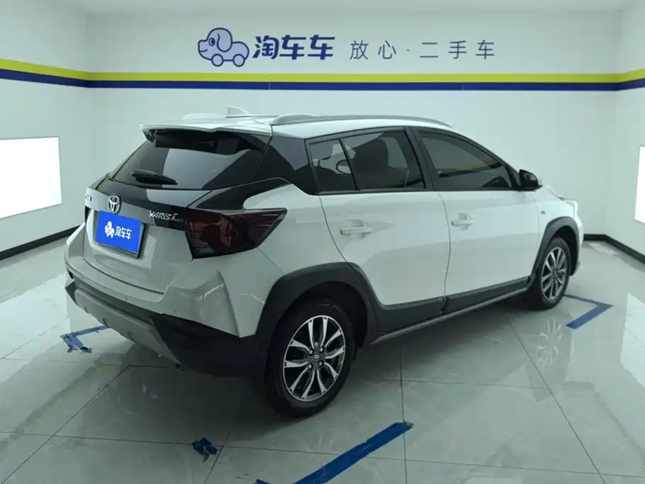 Toyota Yaris L — миниатюра 3