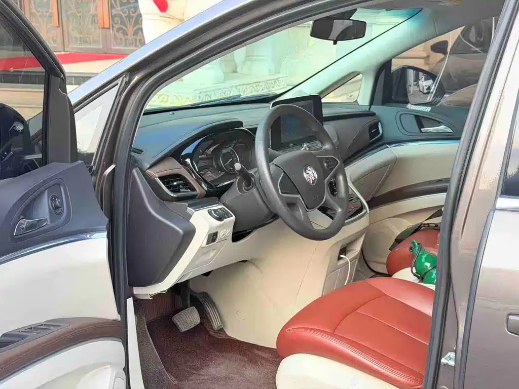 Buick GL8 — миниатюра 5