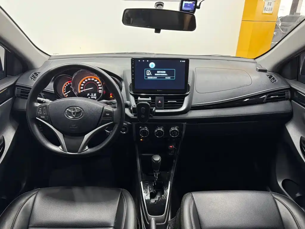 Toyota Yaris L — миниатюра 9