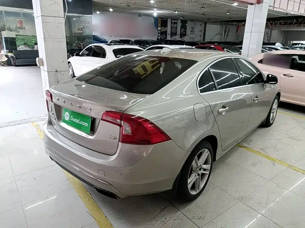 Volvo S60 — миниатюра 7